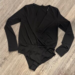 Fashion Nova black Surplice long sleeve bodysuit medium